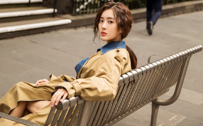 王毅会见乌兹别克斯坦外长赛义多夫